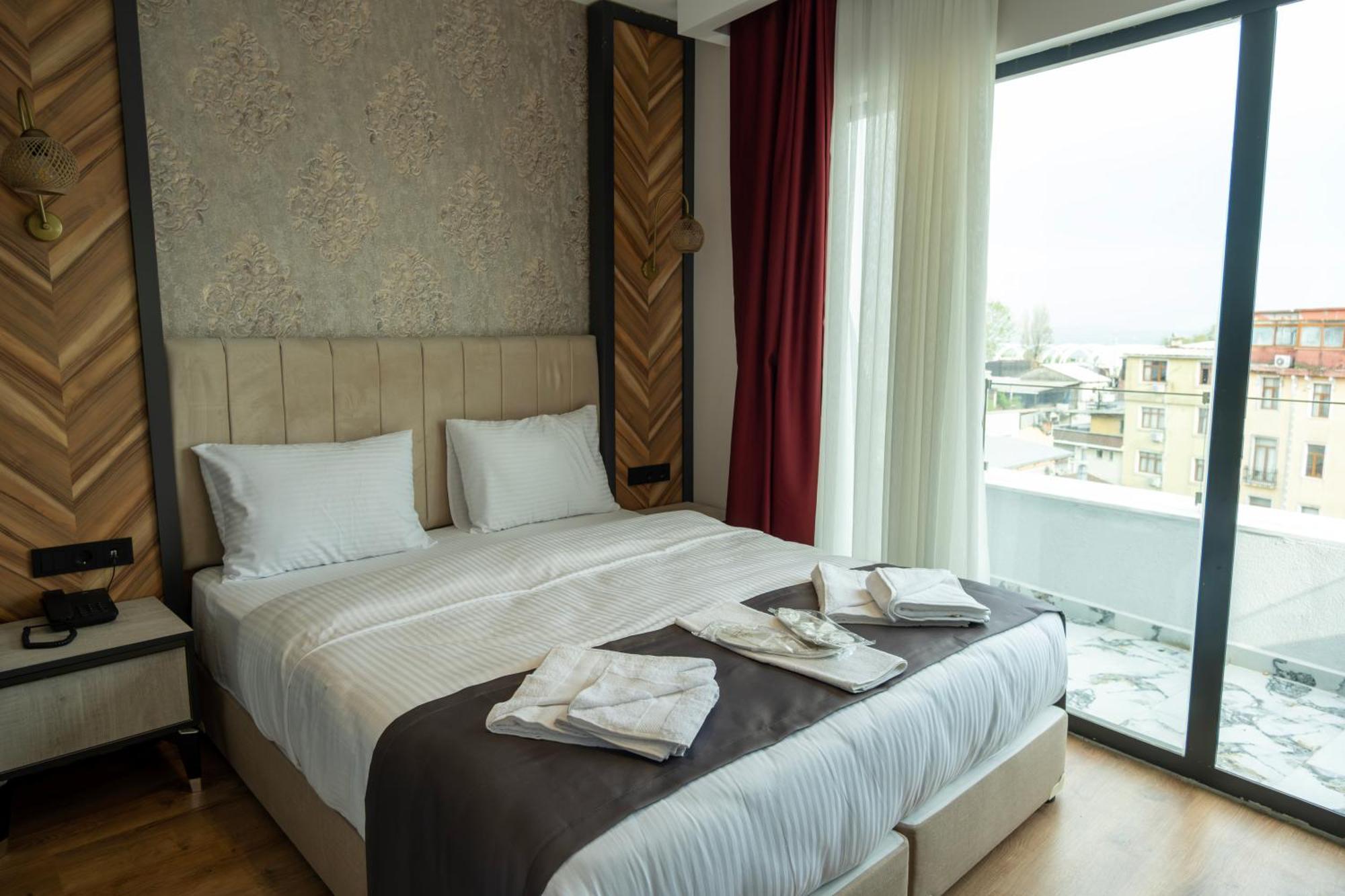 Hotel Linda Port